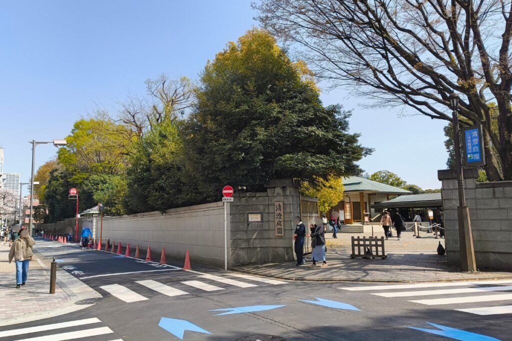 清澄庭園入口の写真