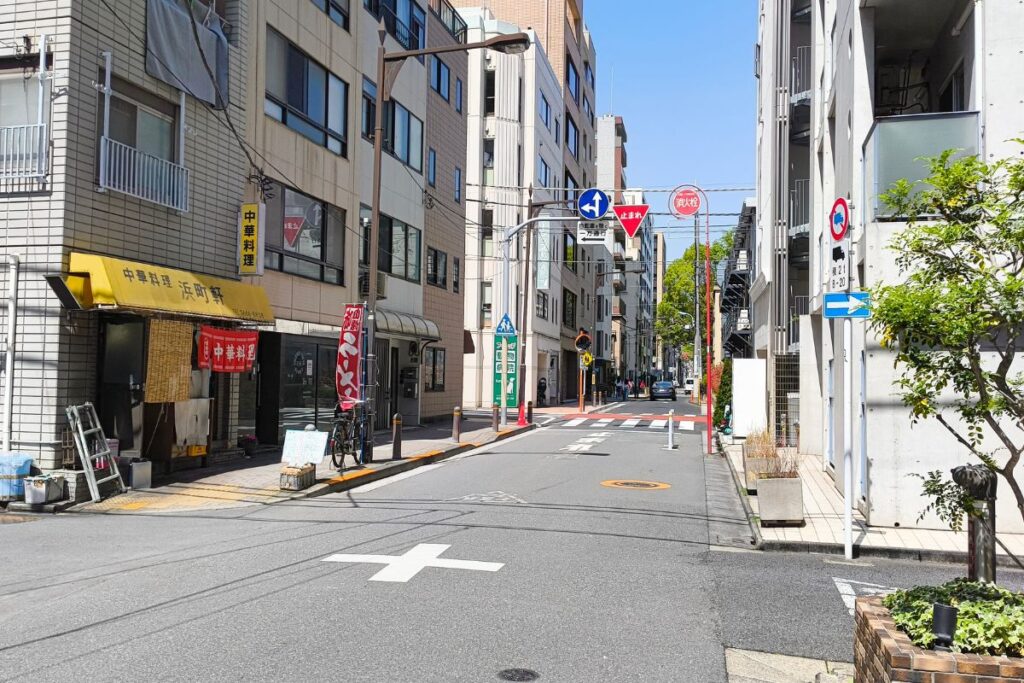 浜町の住宅街にある街中華店の写真　